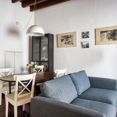 Joivy Tasteful Flat Near City Centre Милано Екстериор снимка