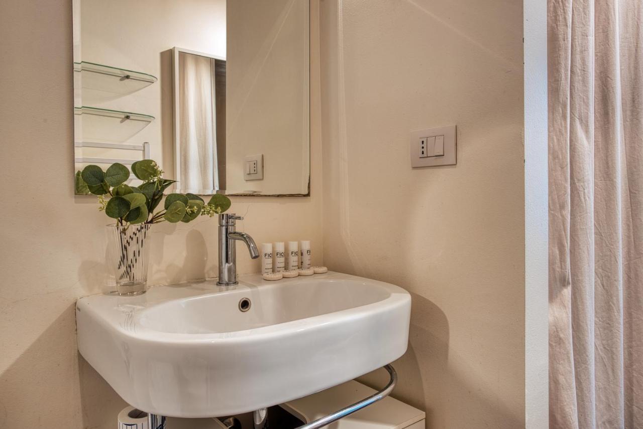 Joivy Tasteful Flat Near City Centre Милано Екстериор снимка